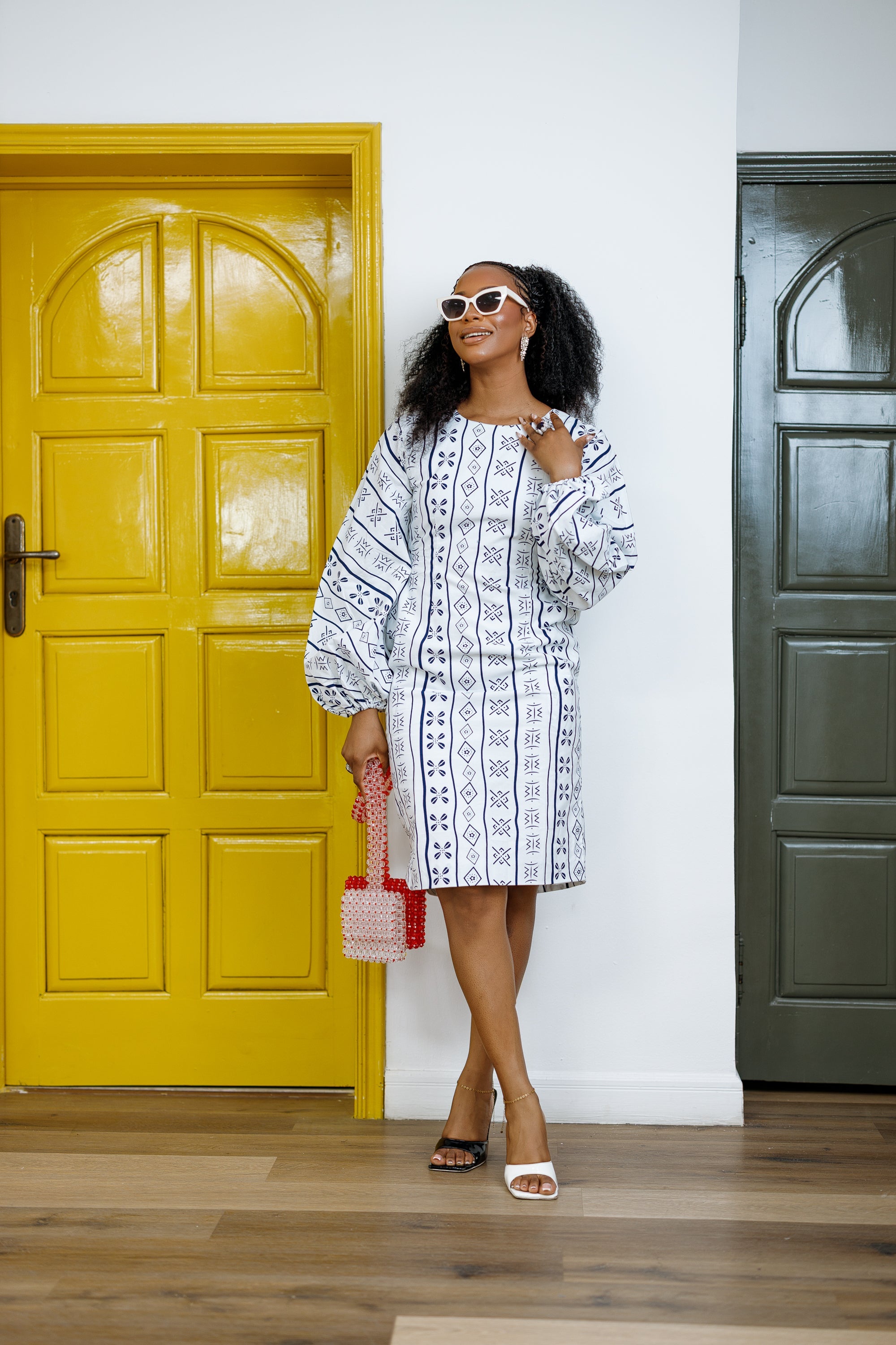 ZORA AFRICAN PRINT PUFF SLEEVE MIDI DRESS [WHITE]----FINAL SALE