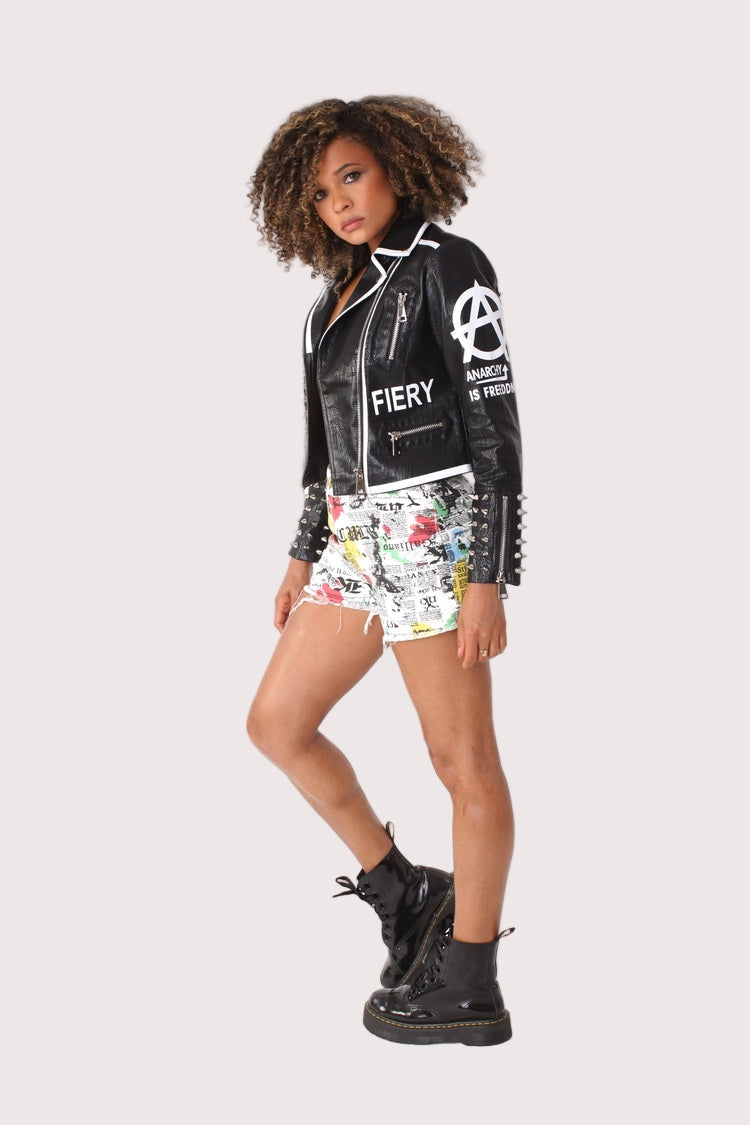 Graffiti-Print Distressed Denim Shorts- 81904